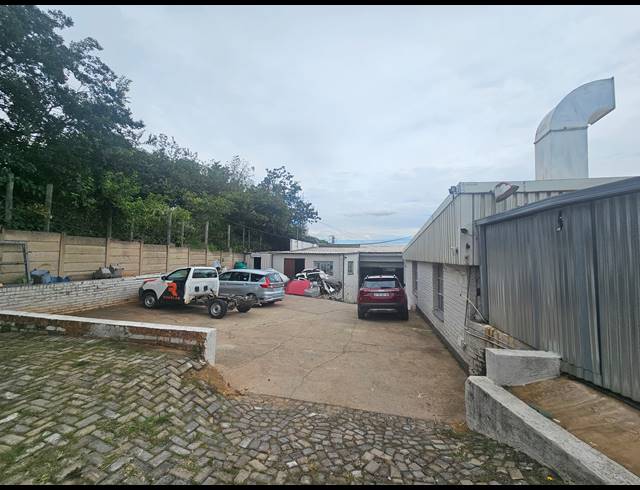600M² WAREHOUSE FOR SALE IN ACTIVIA PARK